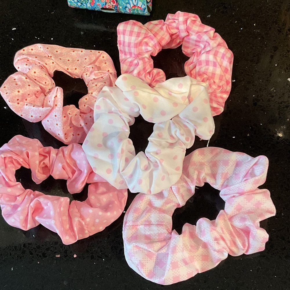NWT set of 5 hair scrunchies